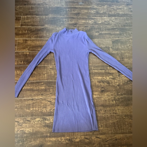 h&m ribbed purple mock neck long sleeve dress - Picture 2 of 2